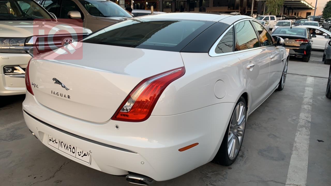 جاكوار XJ